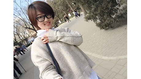 辛娟娟--中国农业大学  硕士
现任董事长秘书，，，，不是情形顺应自己，，，，而是自己要跟情形去磨合，，，，一味地诉苦只能障碍不前，，，，谢谢资源家人的陪同、勉励和支持，，，，永远爱你们呦！