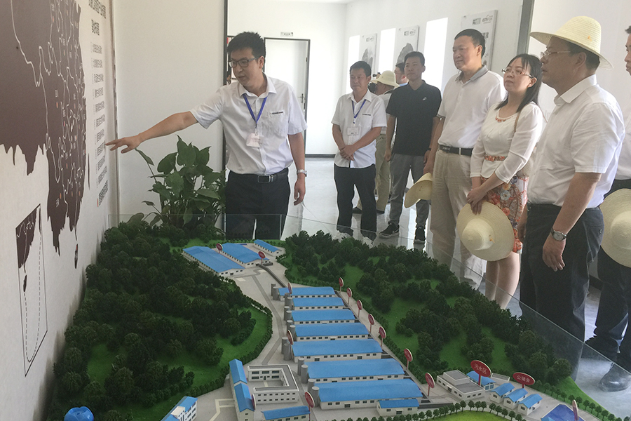 F:\2015-2018年OA文件 电视机媒体播放图设计\2018-OA文件 电视机媒体播放图设计\2018.07.31-中央党校副校长王东京考察调研北京资源Z6尊龙凯时集团\02.jpg